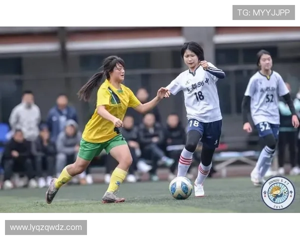 香港足球明星队女足奋勇拼搏展现风采助力女子足球发展新篇章