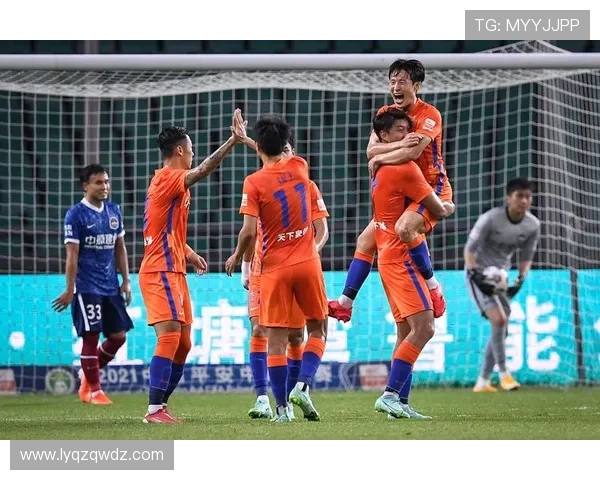 南京排球队以83分领跑精英赛积分榜展现强劲实力和团队合作精神